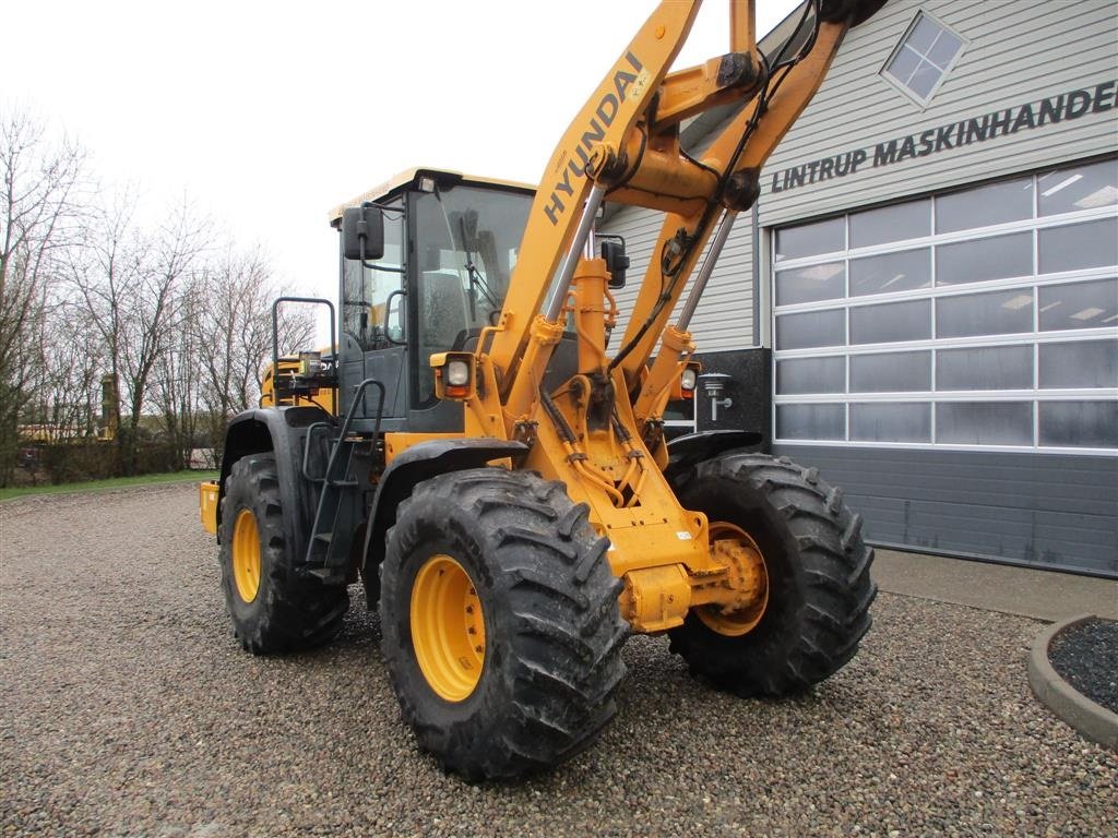 Radlader des Typs Hyundai 757-9A med 620/75R26 traktor hjul montering på, Gebrauchtmaschine in Lintrup (Bild 16)