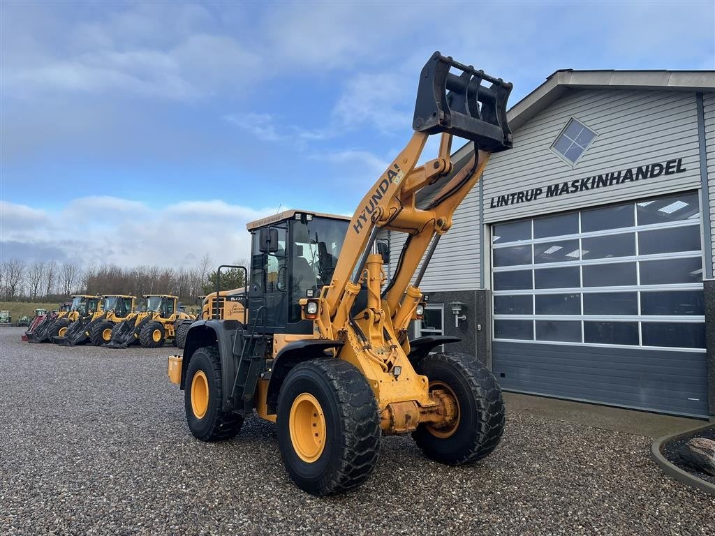 Radlader des Typs Hyundai 757-9A Med hurtigskifte og centralsmørring. Lock-up (5gear), Gebrauchtmaschine in Lintrup (Bild 17)