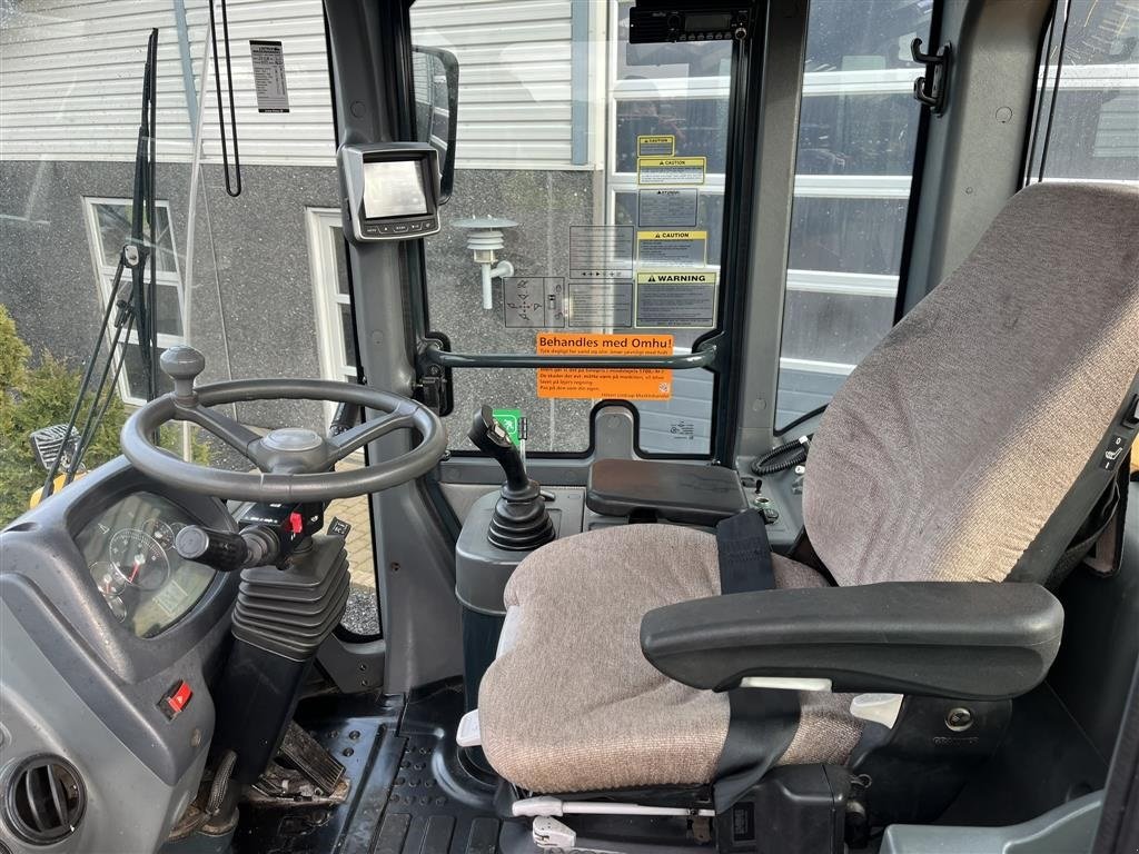 Radlader des Typs Hyundai 757-9A Med hurtigskifte og centralsmørring. Lock-up (5gear), Gebrauchtmaschine in Lintrup (Bild 2)