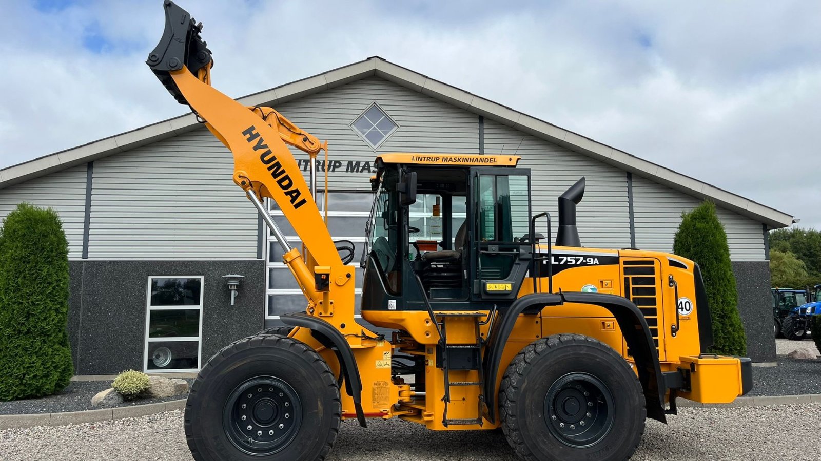 Radlader του τύπου Hyundai 757-9A XTD med lang-arm. En-ejeres maskine med Lock-UP., Gebrauchtmaschine σε Lintrup (Φωτογραφία 12)