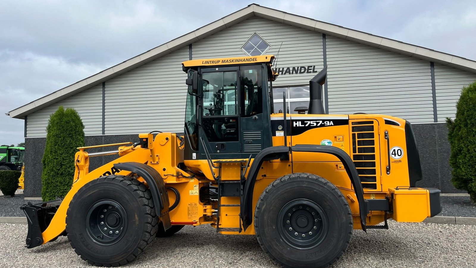 Radlader του τύπου Hyundai 757-9A XTD med lang-arm. En-ejeres maskine med Lock-UP., Gebrauchtmaschine σε Lintrup (Φωτογραφία 9)