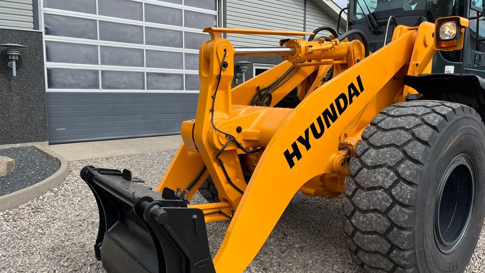 Radlader του τύπου Hyundai 757-9A XTD med lang-arm. En-ejeres maskine med Lock-UP., Gebrauchtmaschine σε Lintrup (Φωτογραφία 8)