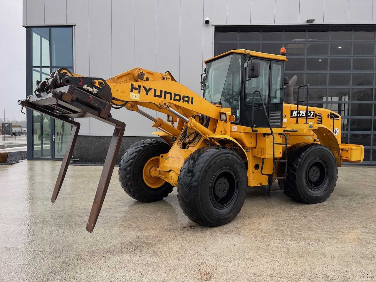 Radlader tipa Hyundai HL757-7, Gebrauchtmaschine u Holten (Slika 1)