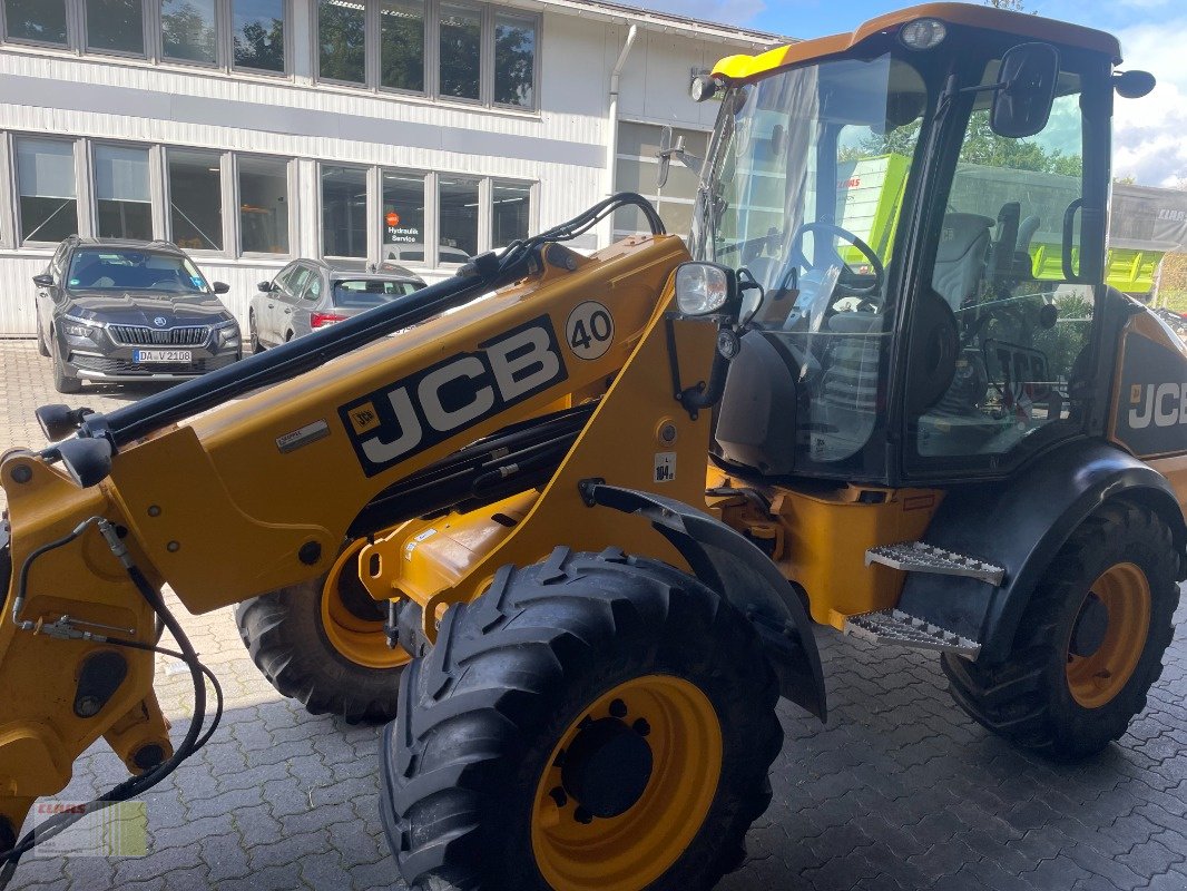 Radlader of the type JCB 220 T, Gebrauchtmaschine in Reinheim (Picture 1)