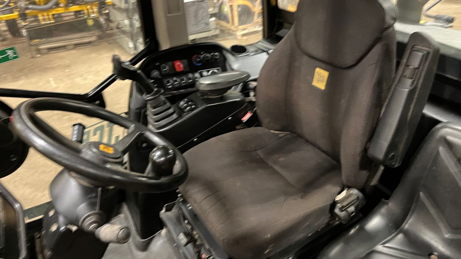 Radlader des Typs JCB 320S, Gebrauchtmaschine in Brørup (Bild 6)