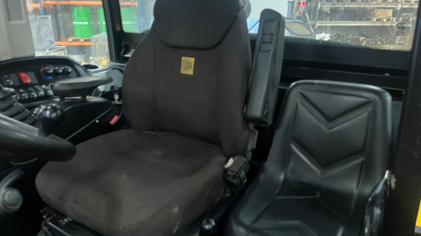 Radlader des Typs JCB 320S, Gebrauchtmaschine in Brørup (Bild 7)