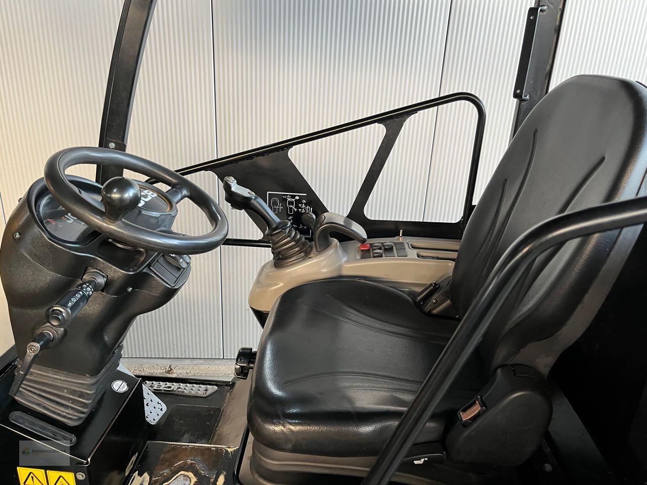 Radlader типа JCB 403 Agri  Schutzdach, Gebrauchtmaschine в Uelsen (Фотография 10)