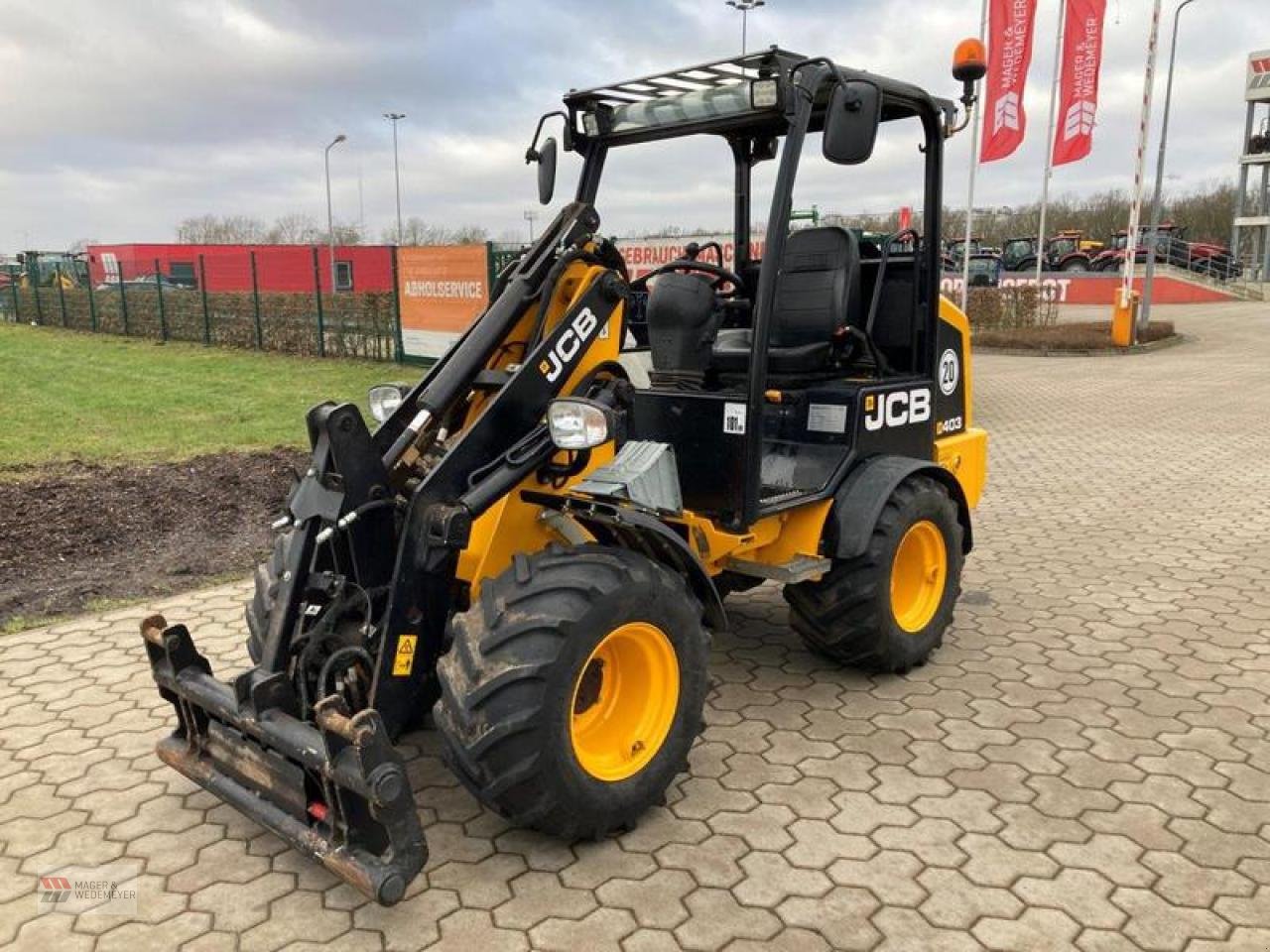 Radlader des Typs JCB 403 HOFLADER, KOMPAKTRADLADER, Gebrauchtmaschine in Oyten (Bild 1)