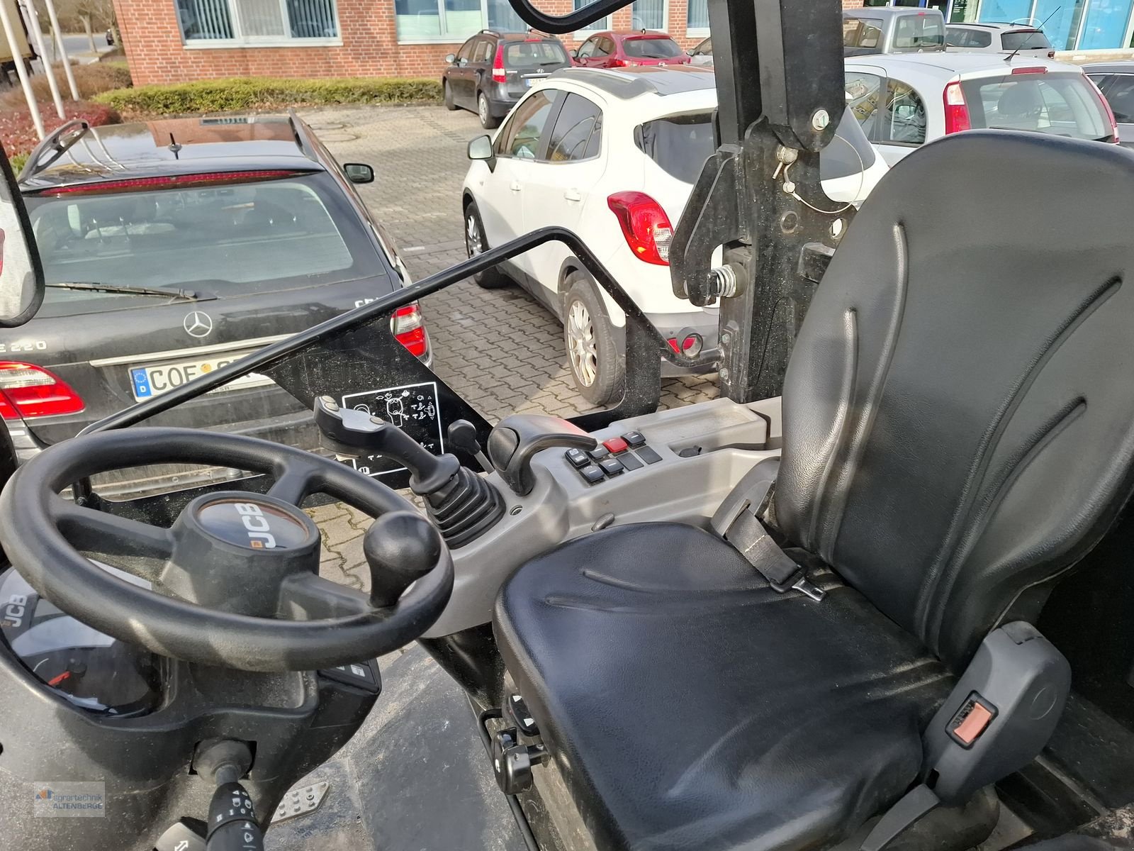 Radlader van het type JCB 403 Plus mit Klappdach, Vorführmaschine in Altenberge (Foto 15)