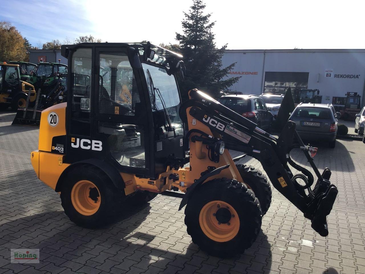 Radlader of the type JCB 403 PLUS, Mietmaschine in Bakum (Picture 3)