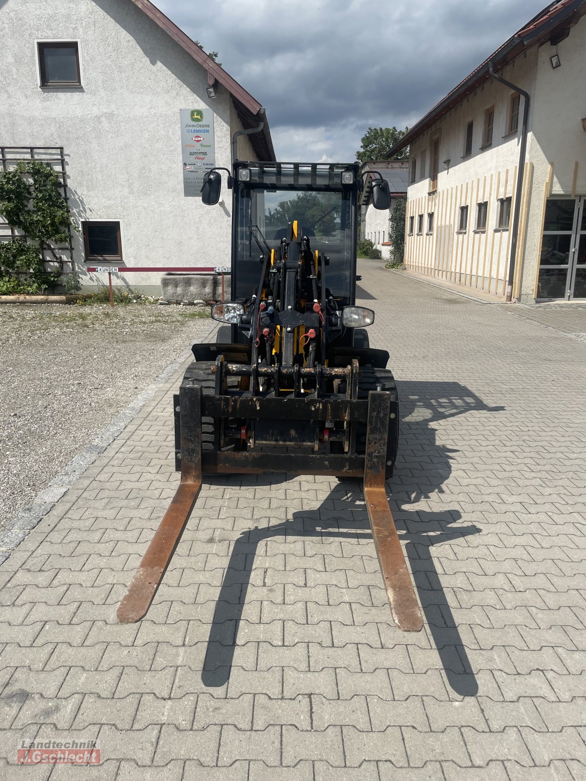 Radlader of the type JCB 403 Smart Power, Gebrauchtmaschine in Mühldorf (Picture 3)