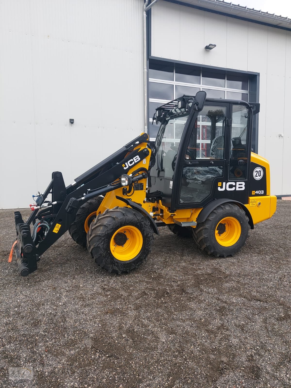Radlader des Typs JCB 403 Vollkabine mit Heizung 25PS, Neumaschine in Pegnitz (Bild 2)