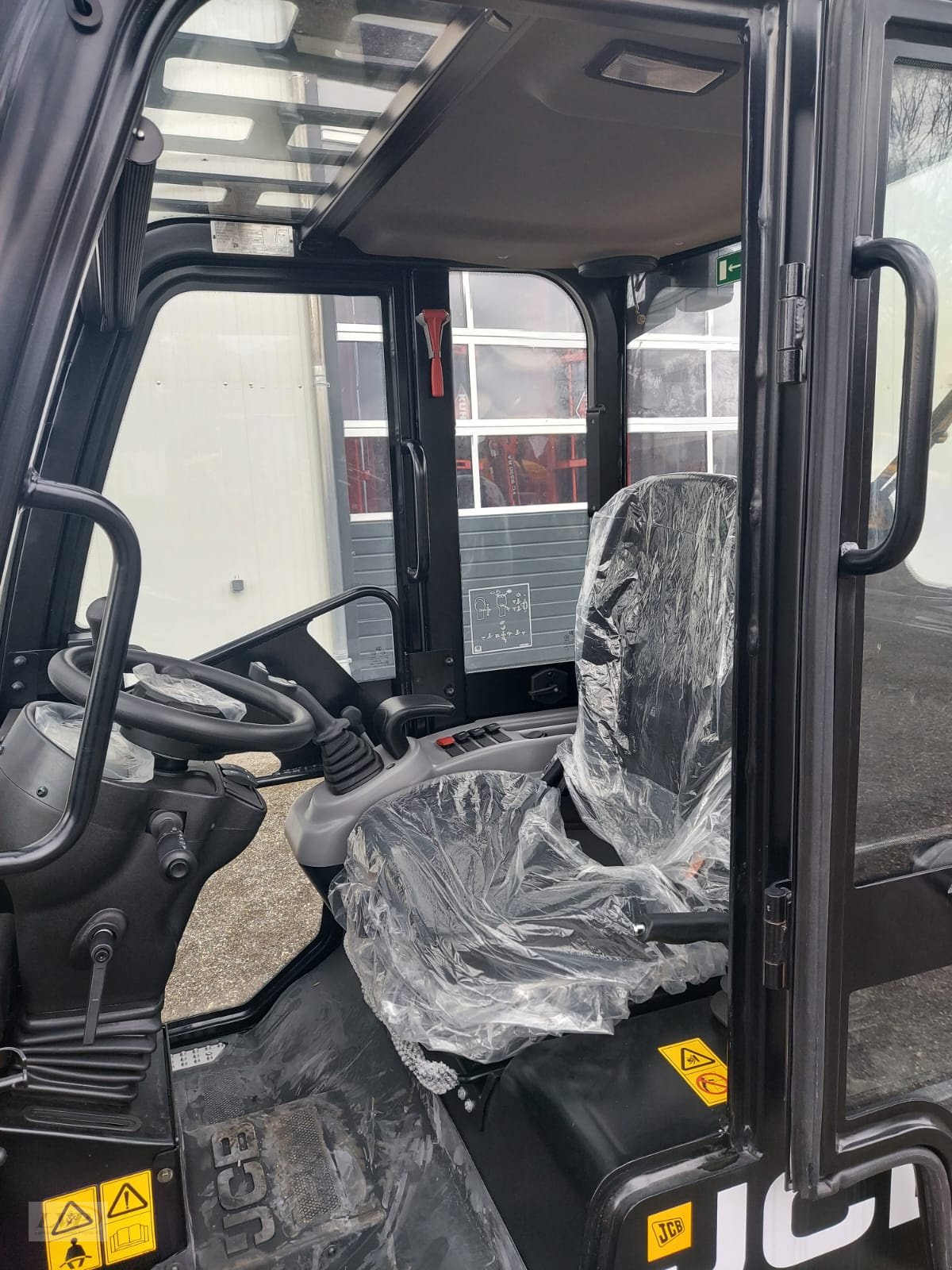 Radlader des Typs JCB 403 Vollkabine mit Heizung 25PS, Neumaschine in Pegnitz (Bild 12)