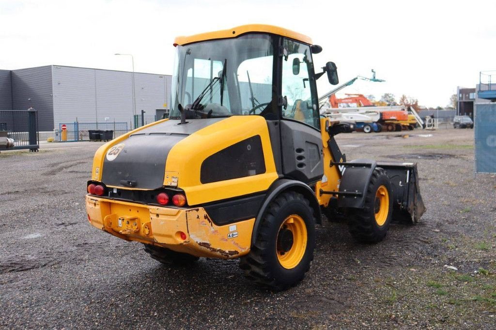 Radlader del tipo JCB 406 T4, Gebrauchtmaschine In Antwerpen (Immagine 7)