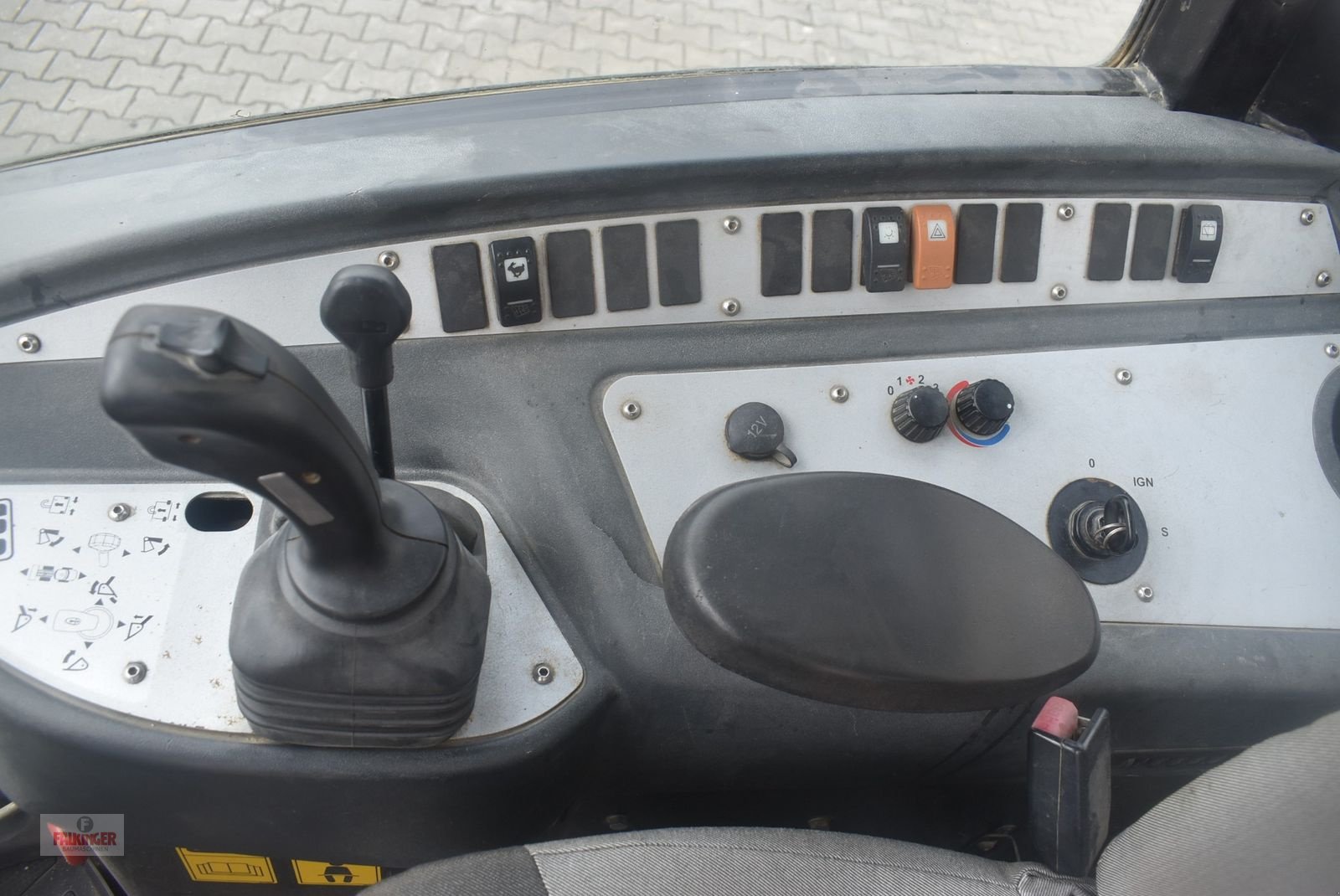 Radlader Türe ait JCB 406, Gebrauchtmaschine içinde Putzleinsdorf (resim 7)