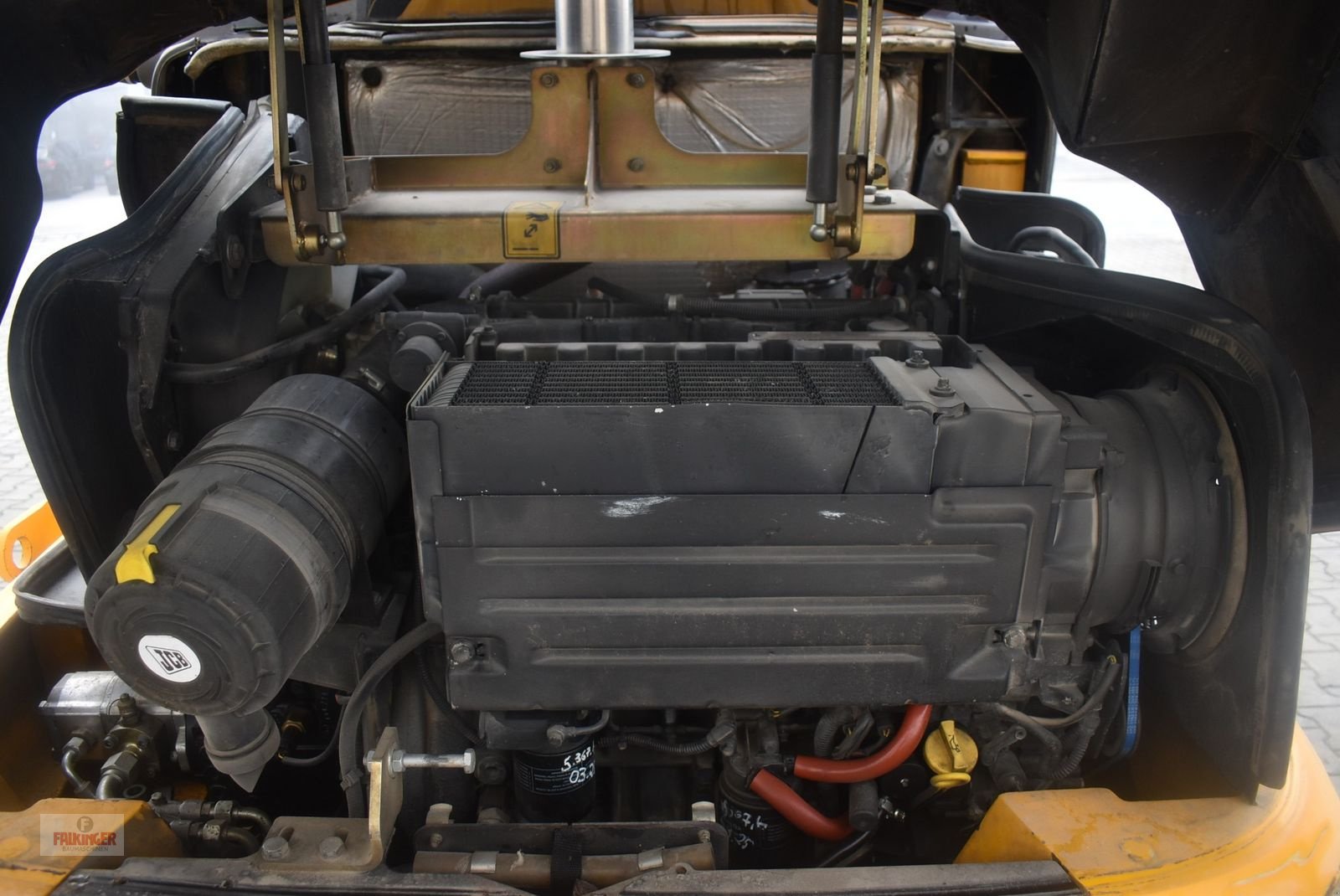 Radlader Türe ait JCB 406, Gebrauchtmaschine içinde Putzleinsdorf (resim 8)