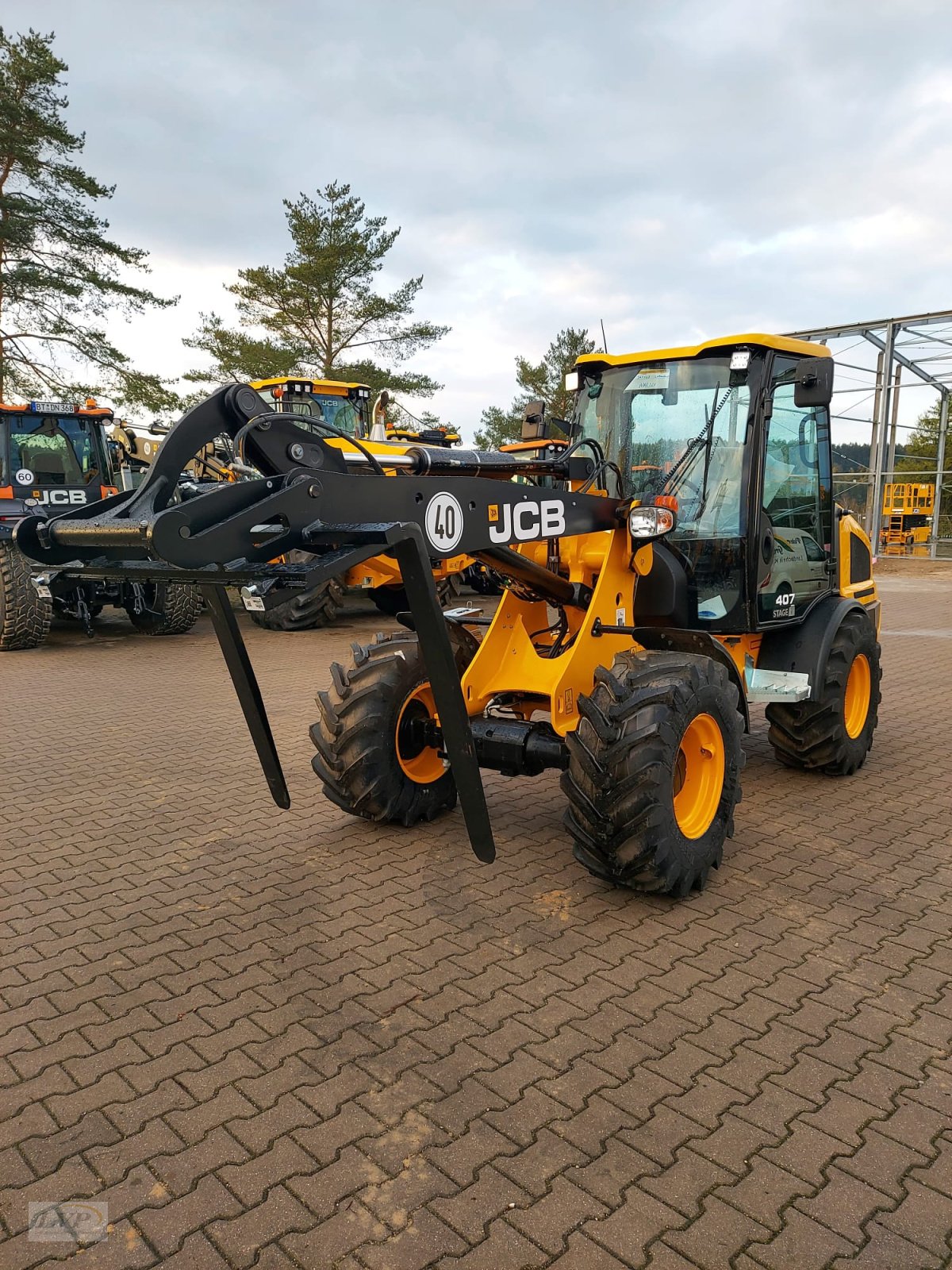 Radlader des Typs JCB 407 Agri, Neumaschine in Pegnitz (Bild 2)