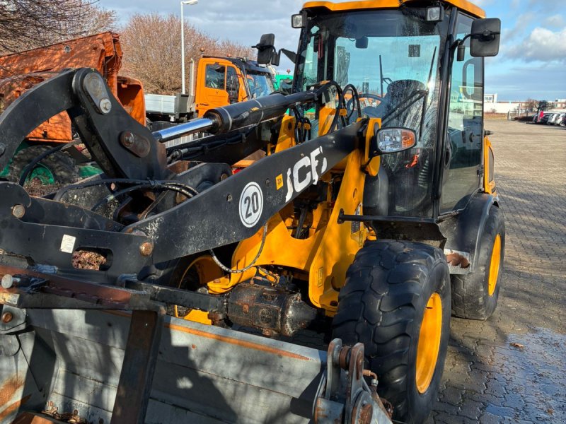 Radlader typu JCB 407, Gebrauchtmaschine w Wiedemar