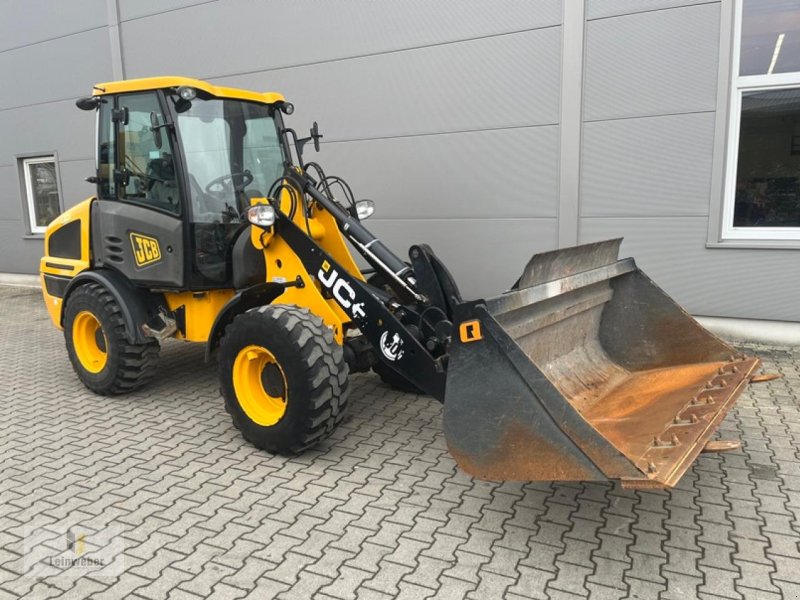 Radlader des Typs JCB 407, Gebrauchtmaschine in Neuhof - Dorfborn