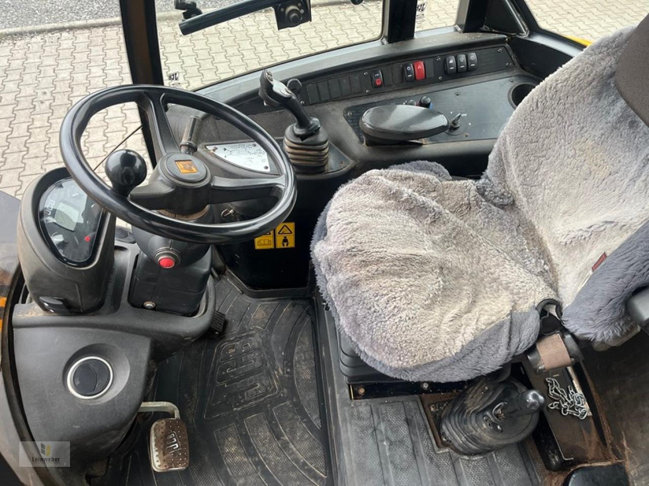 Radlader typu JCB 407, Gebrauchtmaschine v Neuhof - Dorfborn (Obrázek 5)