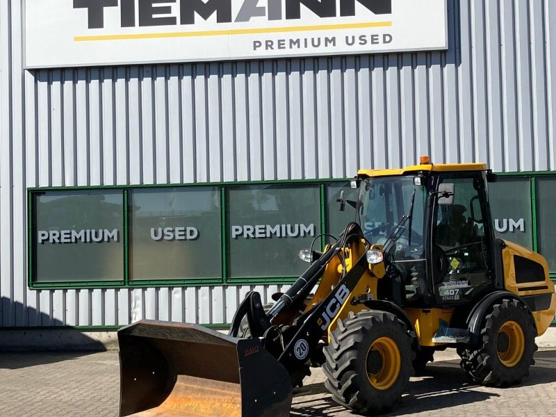 Radlader типа JCB 407, Gebrauchtmaschine в Sittensen (Фотография 1)