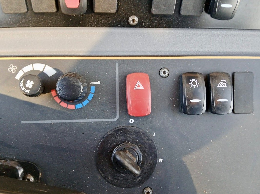 Radlader a típus JCB 409 AGRI + Geräte, Gebrauchtmaschine ekkor: Liebenwalde (Kép 11)