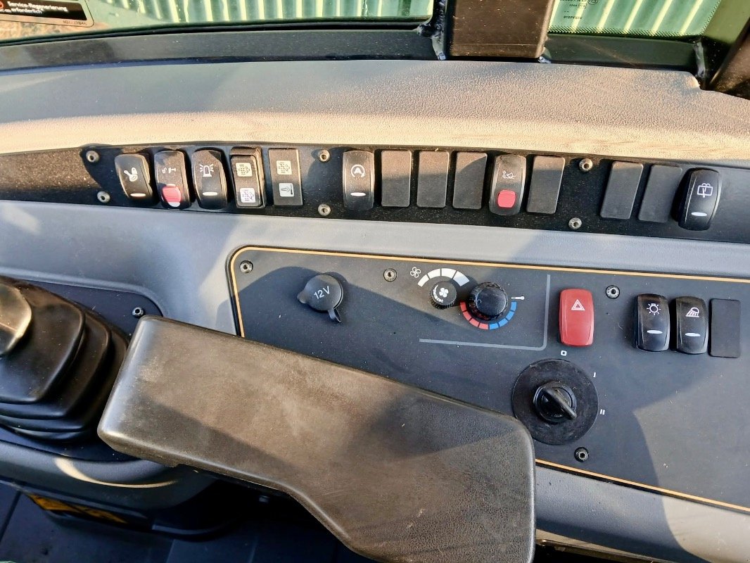 Radlader a típus JCB 409 AGRI + Geräte, Gebrauchtmaschine ekkor: Liebenwalde (Kép 10)