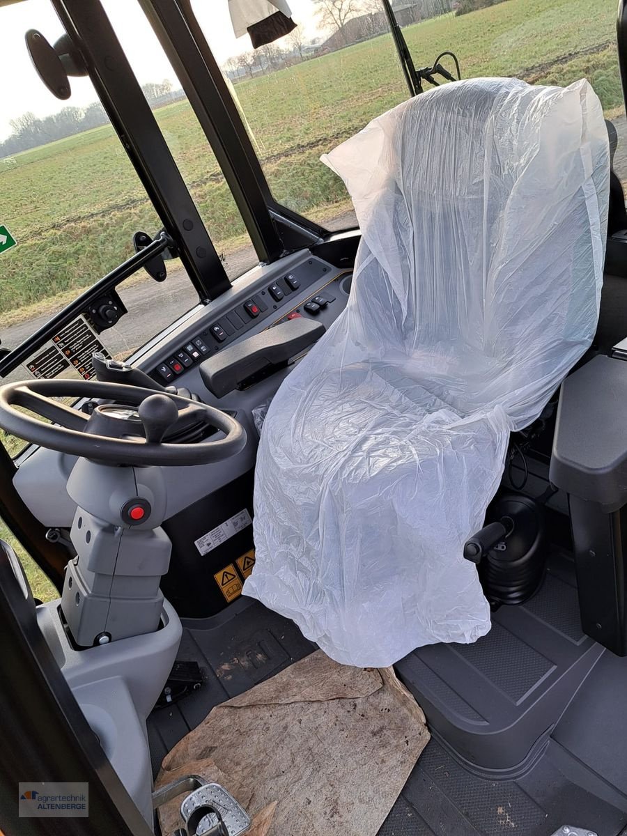 Radlader a típus JCB 409 Agri Stufe V, Vorführmaschine ekkor: Altenberge (Kép 15)