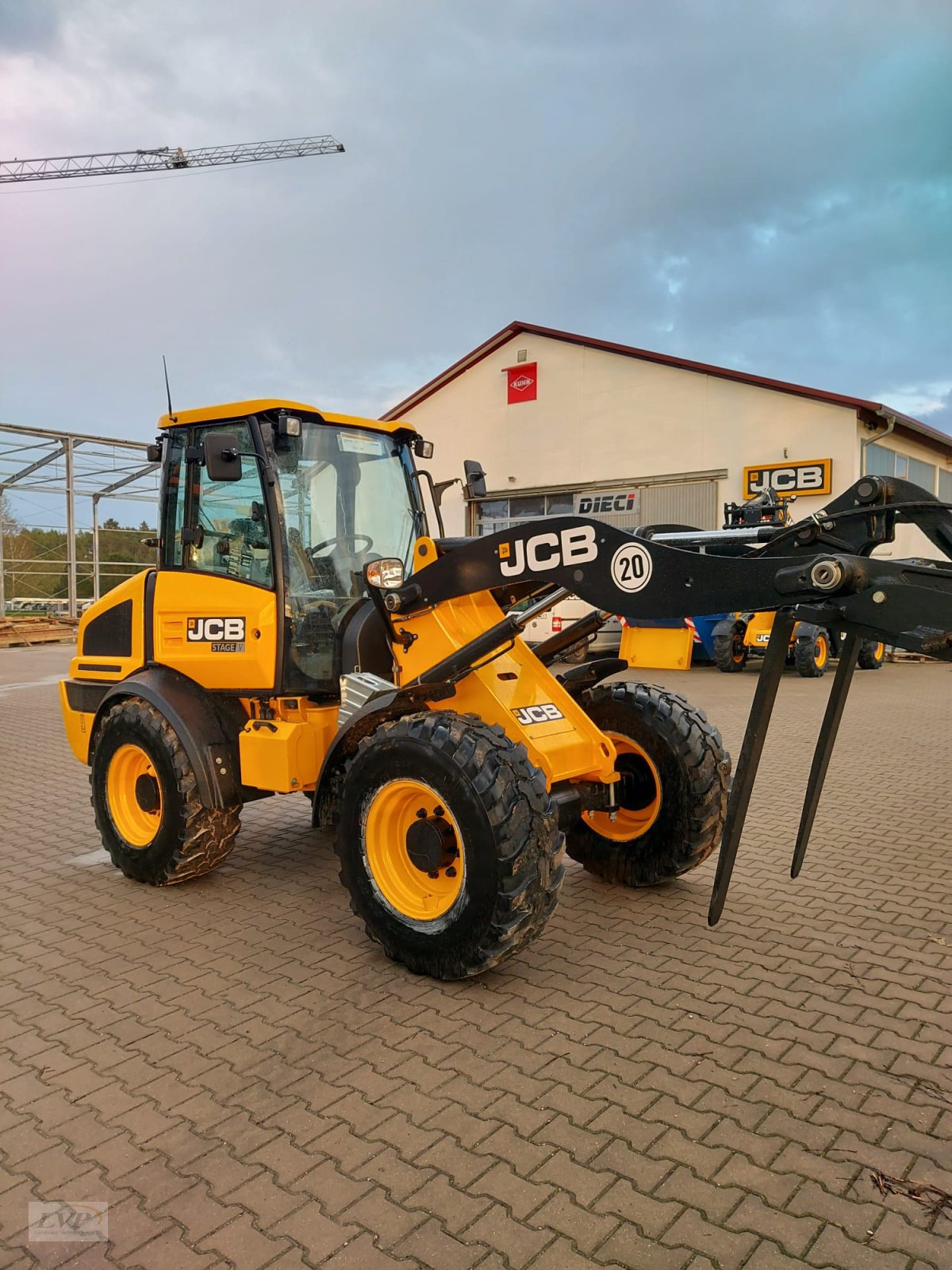 Radlader des Typs JCB 409 Agri, Neumaschine in Pegnitz (Bild 3)