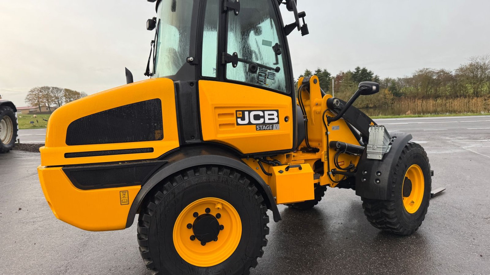 Radlader of the type JCB 409 KUN 18 TIMER!, Gebrauchtmaschine in Nørager (Picture 12)