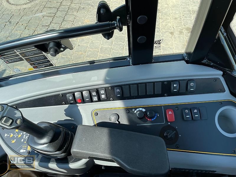 Radlader des Typs JCB 409, Gebrauchtmaschine in Frechen (Bild 11)