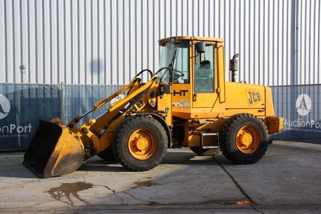 Radlader of the type JCB 411, Gebrauchtmaschine in Antwerpen (Picture 1)