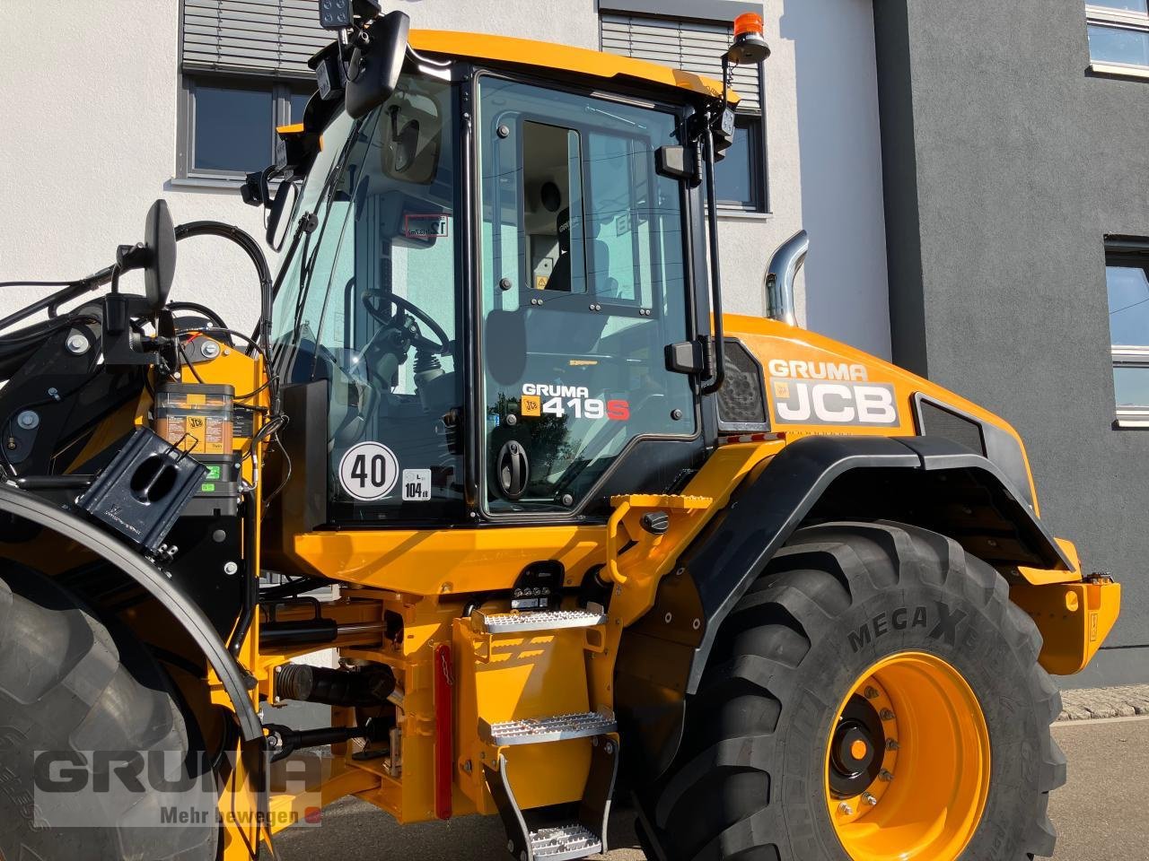 Radlader of the type JCB 419 S S5, Neumaschine in Friedberg-Derching (Picture 10)