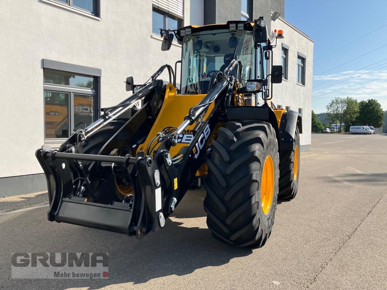 Radlader of the type JCB 419 S S5, Neumaschine in Friedberg-Derching (Picture 11)