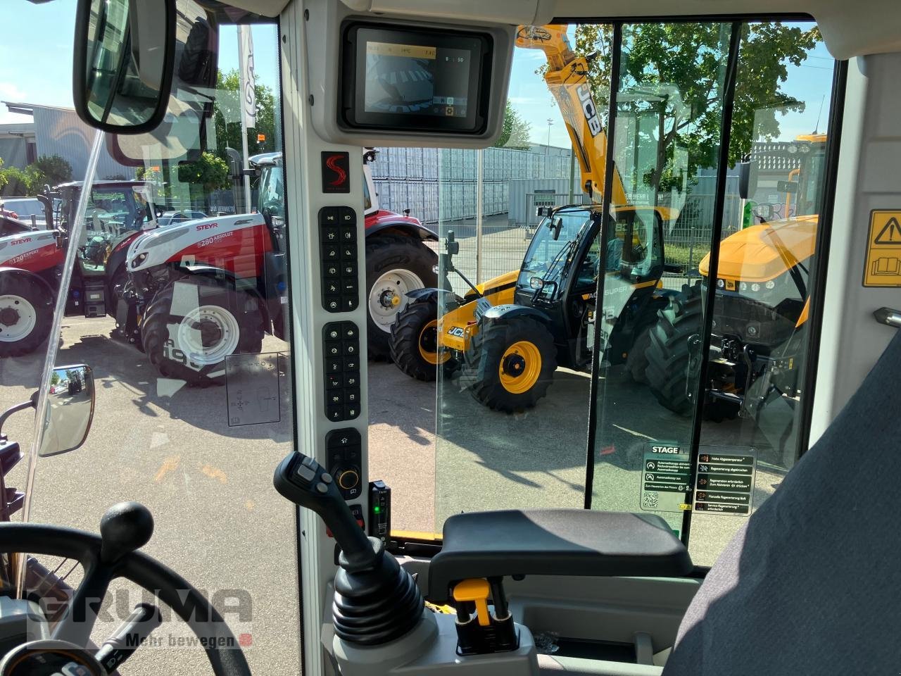 Radlader of the type JCB 419 S S5, Neumaschine in Friedberg-Derching (Picture 20)