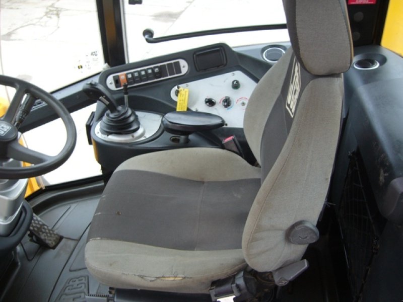 Radlader des Typs JCB 427 HT High-Lift, Gebrauchtmaschine in Nürnberg (Bild 8)