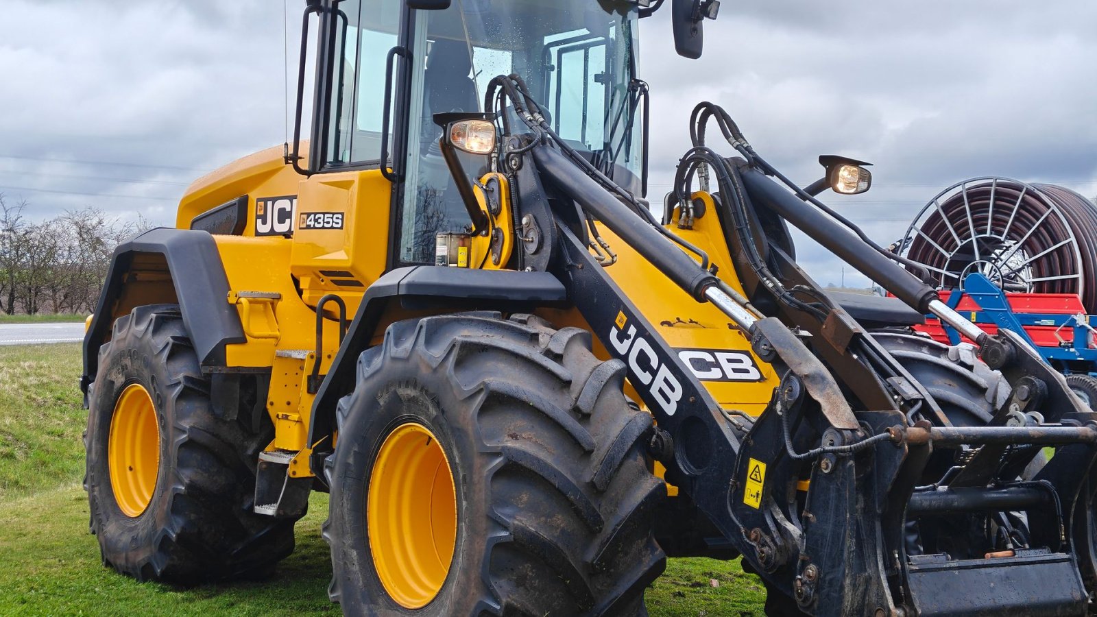 Radlader des Typs JCB 435s, Gebrauchtmaschine in Holstebro (Bild 2)