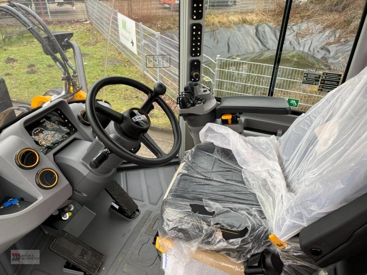 Radlader des Typs JCB 437 HT FARM MASTER, Neumaschine in Oyten (Bild 7)