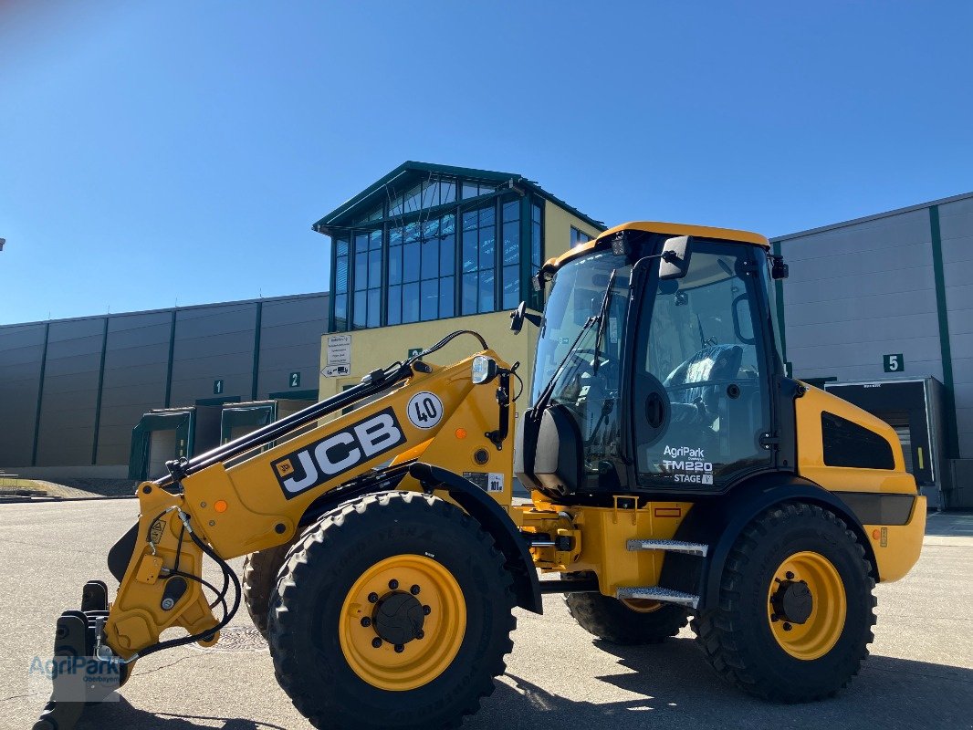 Radlader of the type JCB TM 220 AGRI, Neumaschine in Kirchdorf (Picture 1)