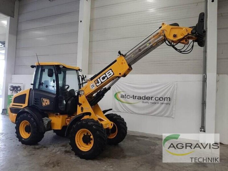 Radlader typu JCB TM 220, Gebrauchtmaschine w Calbe / Saale (Zdjęcie 9)