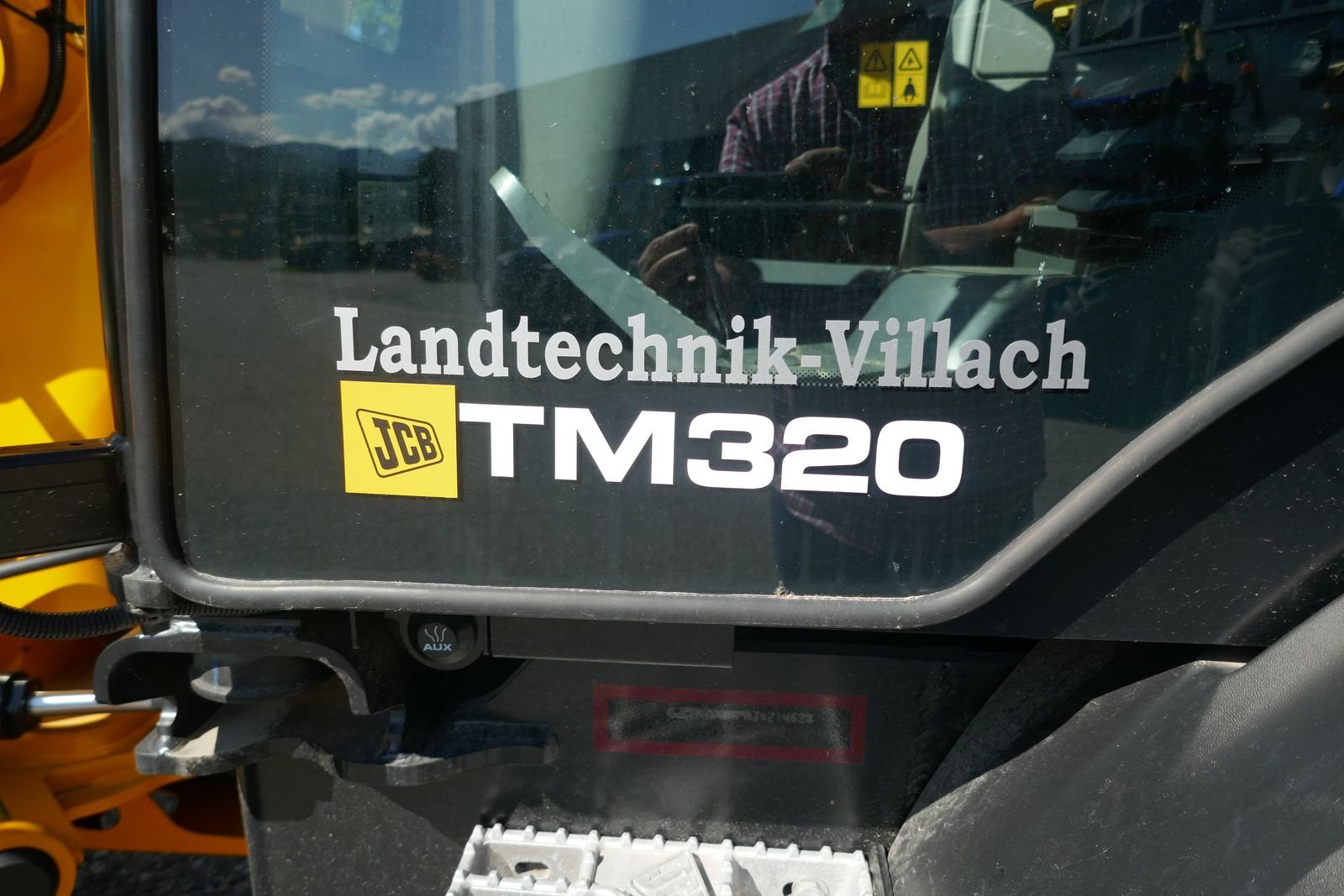 Radlader typu JCB TM 320, Gebrauchtmaschine v Villach (Obrázek 2)