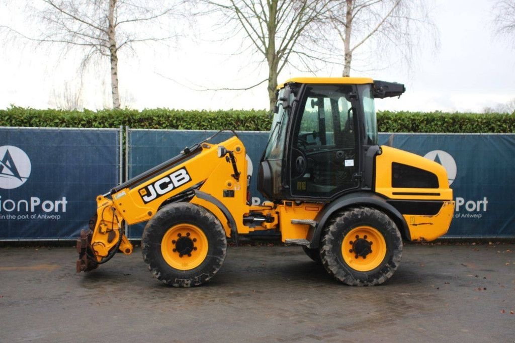 Radlader of the type JCB TM220, Gebrauchtmaschine in Antwerpen (Picture 2)