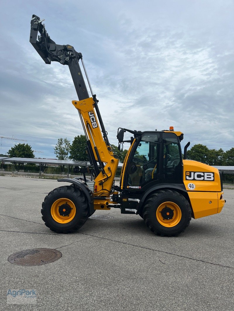Radlader of the type JCB TM280S AGRI STUFE V, Neumaschine in Kirchdorf (Picture 9)