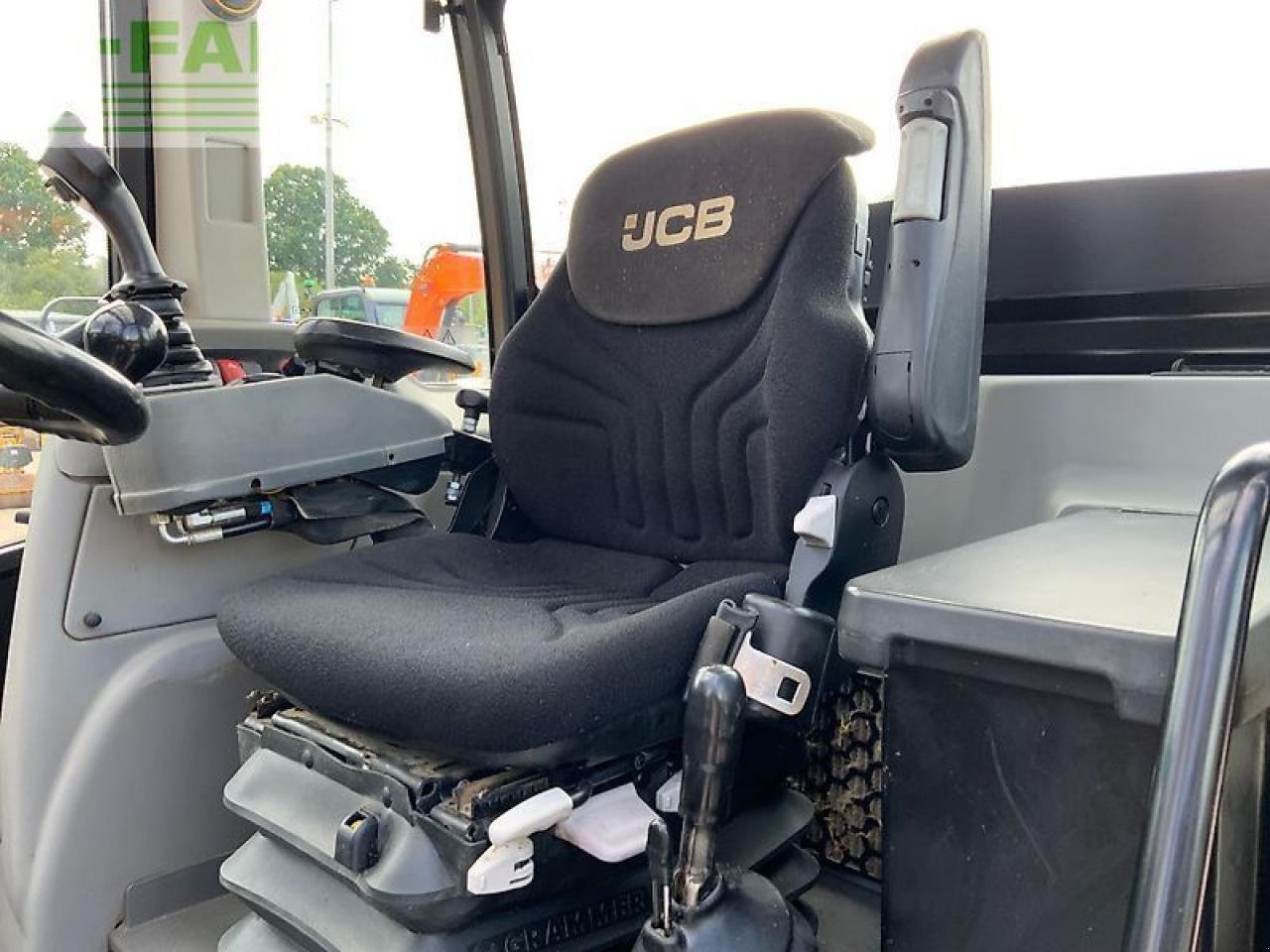 Radlader tip JCB tm320s pivot steer telehandler (st23560), Gebrauchtmaschine in SHAFTESBURY (Poză 16)