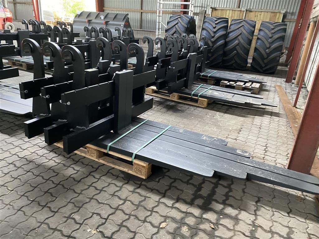 Radlader des Typs JST Pallegafler 5 TONS MED VOLVO BM BESLAG! FABRIKSNY!, Gebrauchtmaschine in Nørager (Bild 3)