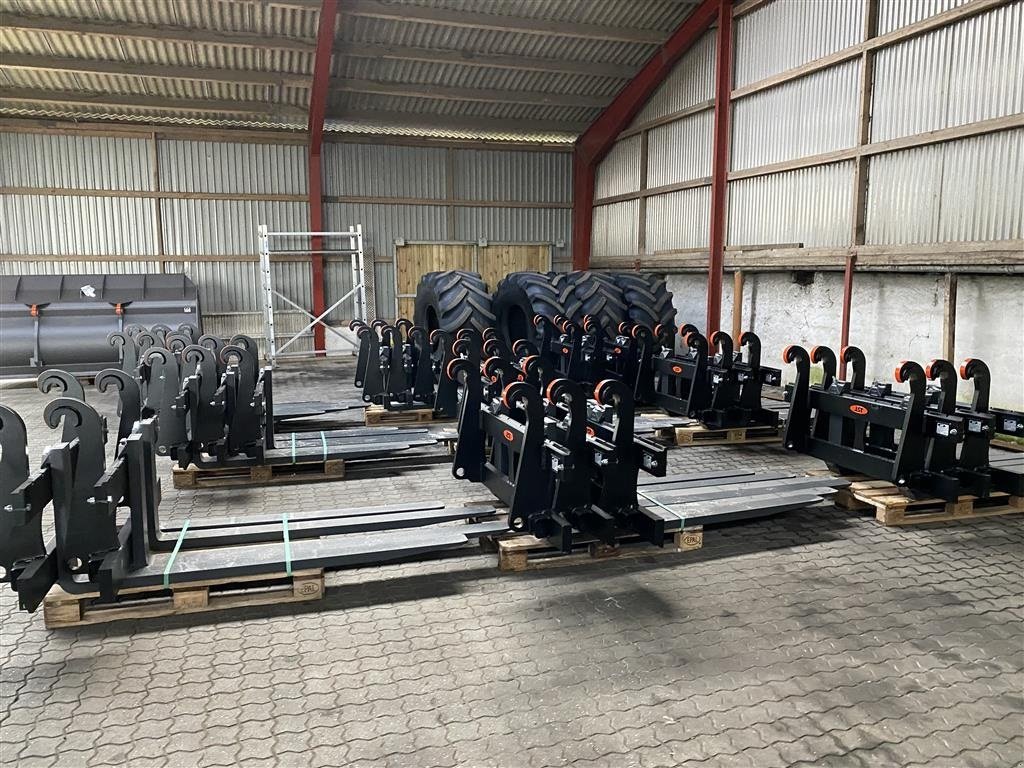 Radlader des Typs JST Pallegafler 5 TONS MED VOLVO BM BESLAG! FABRIKSNY!, Gebrauchtmaschine in Nørager (Bild 7)