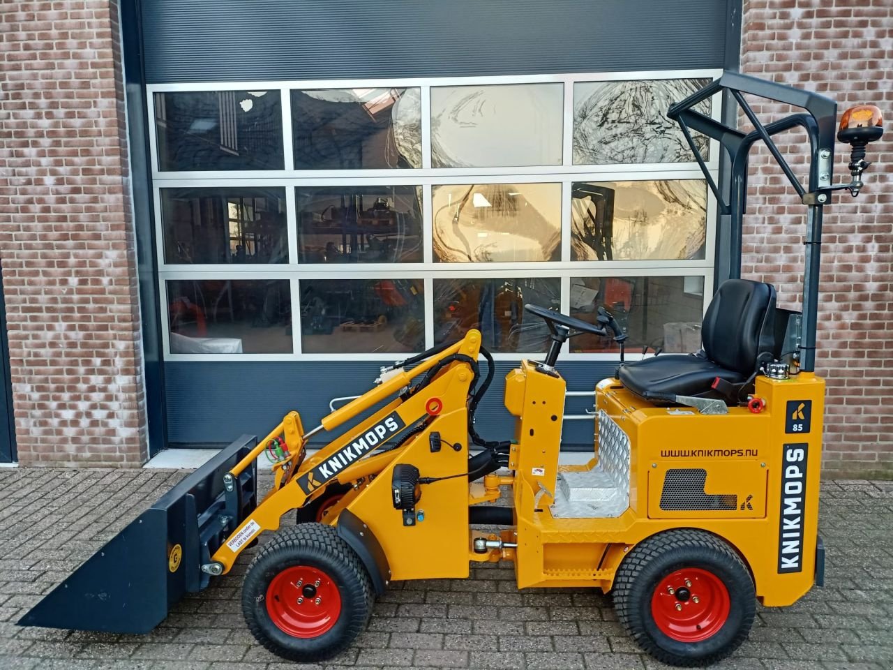 Radlader des Typs Knikmops 130, Neumaschine in Lunteren (Bild 2)