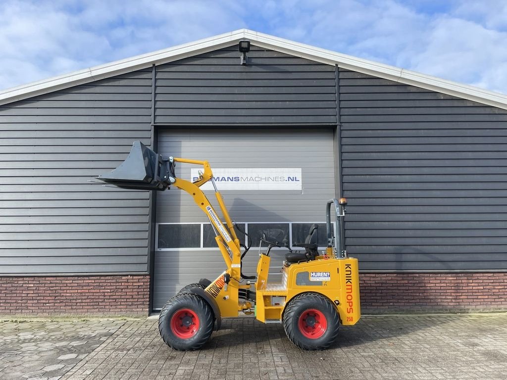 Radlader des Typs Knikmops KM250 minishovel / kniklader, Gebrauchtmaschine in Neer (Bild 2)
