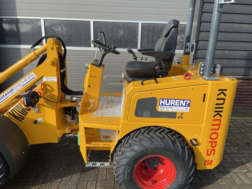 Radlader des Typs Knikmops KM250 minishovel / kniklader, Gebrauchtmaschine in Neer (Bild 10)