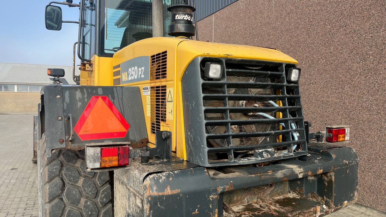 Radlader des Typs Komatsu WA 250PZ-5 Gummihjulslæsser, Gebrauchtmaschine in Løgstør (Bild 2)